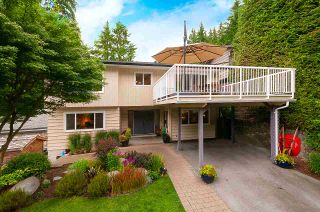 Photo 1: 4576 COVE CLIFF Road in North Vancouver: Deep Cove House for sale : MLS®# R2386100