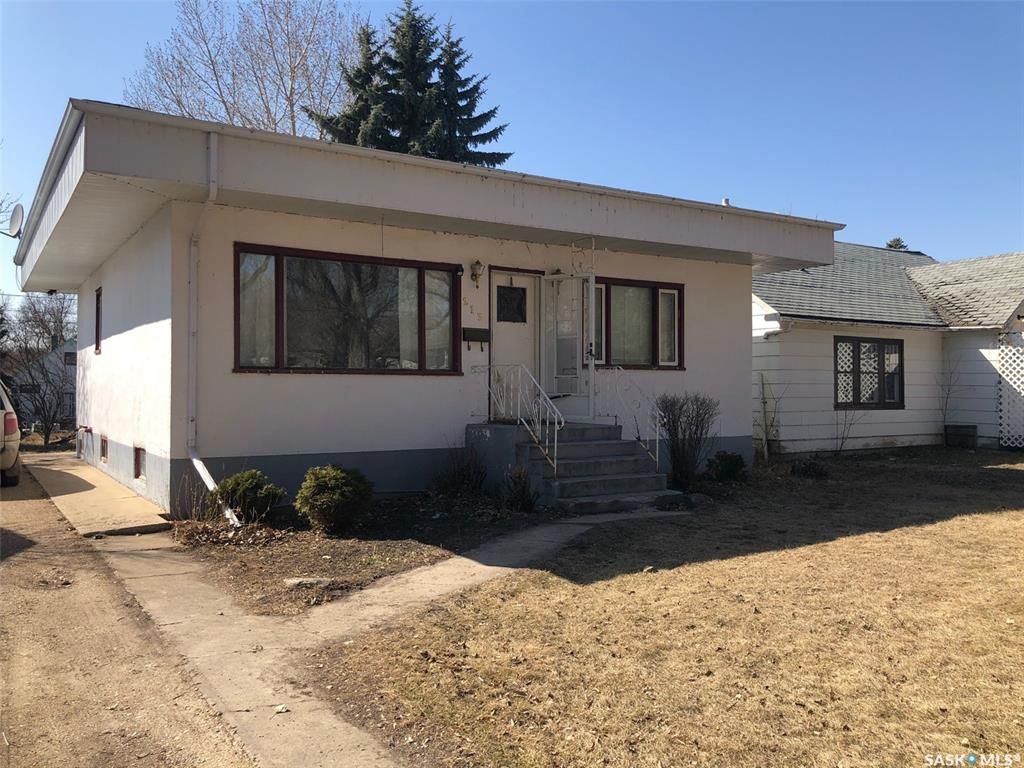 Main Photo: 213 Wall Avenue in Kamsack: Residential for sale : MLS®# SK927988
