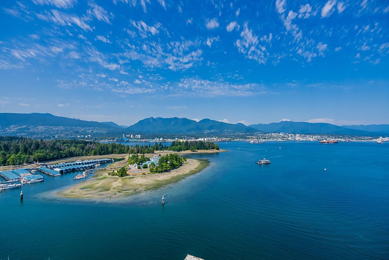Main Photo: 2701 323 JERVIS Street in Vancouver: Coal Harbour Condo for sale in "THE ESCALA" (Vancouver West)  : MLS®# R2872162