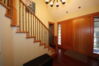 Photo 2: 1066 GLACIER VIEW Drive in Squamish: Garibaldi Highlands House for sale : MLS®# R2118309