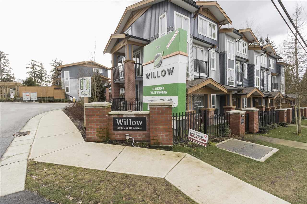 Main Photo: 17 24086 104 Street in Maple Ridge: Albion Townhouse for sale in "WILLOW" : MLS®# R2540618
