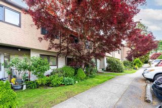 Photo 1: 143 511 GATENSBURY Street in Coquitlam: Central Coquitlam Townhouse for sale in "PEDDLE CRREEK" : MLS®# R2743899
