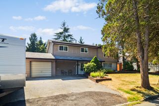 Photo 2: 22570 HINCH Crescent in Maple Ridge: East Central House for sale : MLS®# R2726813