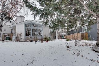 Photo 2: 5228 Carney Road NW in Calgary: Charleswood Detached for sale : MLS®# A2016764