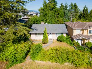 Main Photo: 128 N GROSVENOR Avenue in Burnaby: Capitol Hill BN House for sale (Burnaby North)  : MLS®# R2812884