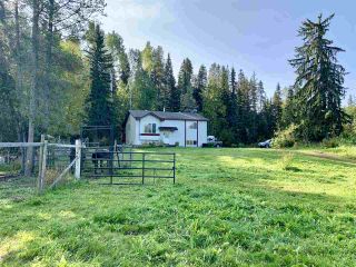 Photo 4: 23552 RIDGE Road in Smithers: Smithers - Rural House for sale (Smithers And Area (Zone 54))  : MLS®# R2498537