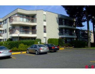 Photo 1: 31955 OLD YALE Road in Abbotsford: Abbotsford West Condo for sale in "Evergreen Village" : MLS®# F2620911
