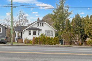 Photo 3: 3834 Quadra St in Saanich: SE Maplewood House for sale (Saanich East)  : MLS®# 924300