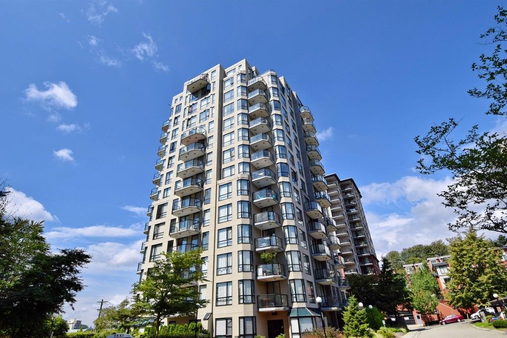 Main Photo: 402 838 AGNES Street in New Westminster: Downtown NW Condo for sale in "WESTMINSTER TOWERS" : MLS®# R2099481