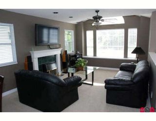 Photo 2: 3778 LATIMER Street in Abbotsford: Abbotsford East House for sale in "BATEMAN" : MLS®# F2830577