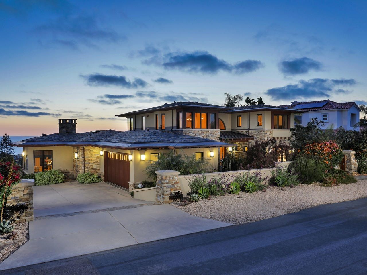Main Photo: SOLANA BEACH House for sale : 4 bedrooms : 459 Marview Drive