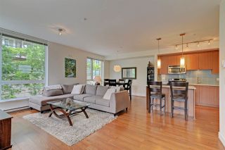 Photo 3: 124 735 W 15TH Street in North Vancouver: Hamilton Townhouse for sale in "Seven35" : MLS®# R2305774