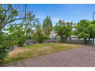 Photo 5: 403 3920 HASTINGS Street in Burnaby: Vancouver Heights Condo for sale in "INGLETON PLACE" (Burnaby North)  : MLS®# R2722059