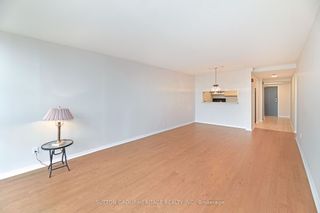 Photo 5: 215 1655 Pickering Parkway in Pickering: Village East Condo for sale : MLS®# E8057200