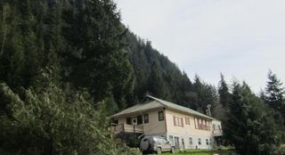 Photo 9: 13 rooms Motel for sale BC, North Island - $799,999: Commercial for sale : MLS®# 882187