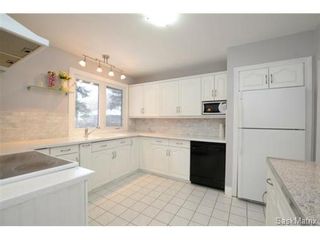 Photo 5: 8 FALCON Bay in Regina: Whitmore Park Single Family Dwelling for sale (Regina Area 05)  : MLS®# 524382