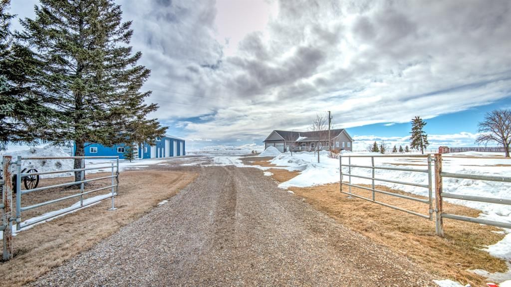 Main Photo: 262049 Glenmore Trail: Rural Wheatland County Detached for sale : MLS®# A1077844
