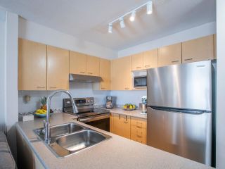 Photo 13: 7 6577 SOUTHOAKS CRESCENT in Burnaby: Highgate Townhouse for sale (Burnaby South)  : MLS®# R2542277