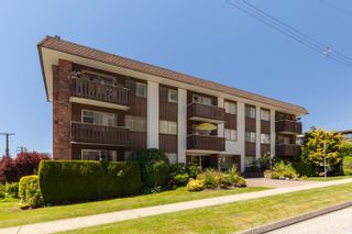 Main Photo: 304 1345 CHESTERFIELD Avenue in North Vancouver: Central Lonsdale Condo for sale in "CHESTERFIELD MANOR" : MLS®# R2868728