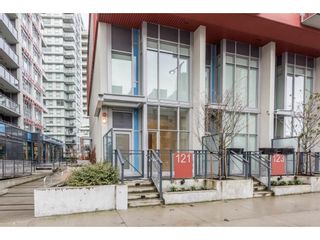 Photo 2: 121 E 1ST Avenue in Vancouver: Mount Pleasant VE Townhouse for sale in "BLOCK 100" (Vancouver East)  : MLS®# R2738064
