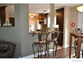 Photo 5: 306 Dore Way in Saskatoon: Lawson Heights Single Family Dwelling for sale (Saskatoon Area 03)  : MLS®# 544374