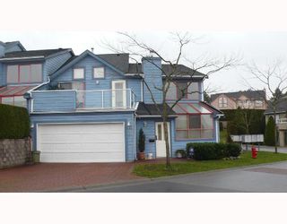 Photo 1: 10 323 GOVERNORS Court in New_Westminster: Fraserview NW Townhouse for sale in "FRASERVIEW" (New Westminster)  : MLS®# V679747