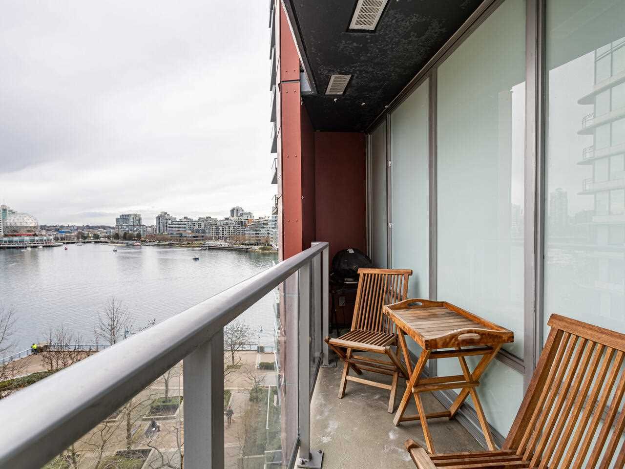 Photo 18: Photos: 806 8 SMITHE Mews in Vancouver: Yaletown Condo for sale in "FLAGSHIP" (Vancouver West)  : MLS®# R2549159
