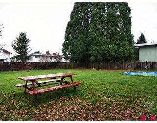 Photo 10: 2121 SHERWOOD Crescent in Abbotsford: Abbotsford West House for sale : MLS®# F2832255