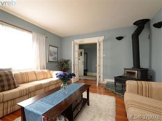 Photo 3: 1021 McCaskill St in VICTORIA: VW Victoria West House for sale (Victoria West)  : MLS®# 759186