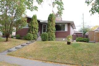 Photo 1: 1016 19 Street NE in Calgary: Mayland Heights Detached for sale : MLS®# A2003770