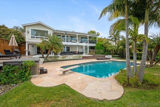 Main Photo: PACIFIC BEACH House for rent : 5 bedrooms : 5060 Windsor Dr in San Diego