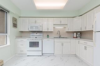 Photo 7: 904 3150 GLADWIN Road in Abbotsford: Central Abbotsford Condo for sale in "Regency Park" : MLS®# R2871111