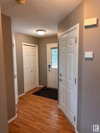 Photo 2: 22 4350 23 Street in Edmonton: Zone 30 House Half Duplex for sale : MLS®# E4392974