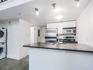 Photo 4: 505 1 E CORDOVA Street in Vancouver: Downtown VE Condo for sale in "CARROL ST STATION" (Vancouver East)  : MLS®# R2780426