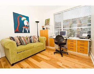 Photo 9: 313 2655 CRANBERRY Drive in Vancouver: Kitsilano Condo for sale in "NEW YORKER" (Vancouver West)  : MLS®# V671209