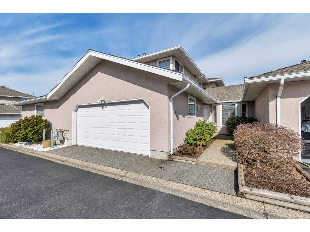 Main Photo: 113 15501 89A Avenue in Surrey: Fleetwood Tynehead Townhouse for sale in "AVONDALE" : MLS®# R2546021