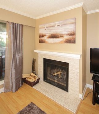 Photo 3: 109 932 ROBINSON Street in Coquitlam: Coquitlam West Condo for sale : MLS®# R2017327