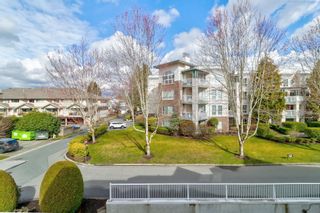 Photo 20: 308 20189 54 Avenue in Langley: Langley City Condo for sale in "CATALINA GARDENS" : MLS®# R2759820
