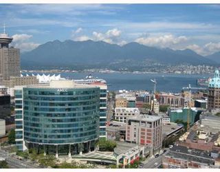 Photo 1: 3002 668 CITADEL PARADE BB in Vancouver: False Creek North Condo for sale in "SPECTRUM 2" (Vancouver West)  : MLS®# V671902