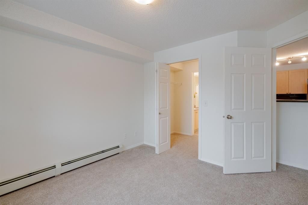 Photo 12: Photos: 4207 10 Prestwick Bay SE in Calgary: McKenzie Towne Apartment for sale : MLS®# A1168722