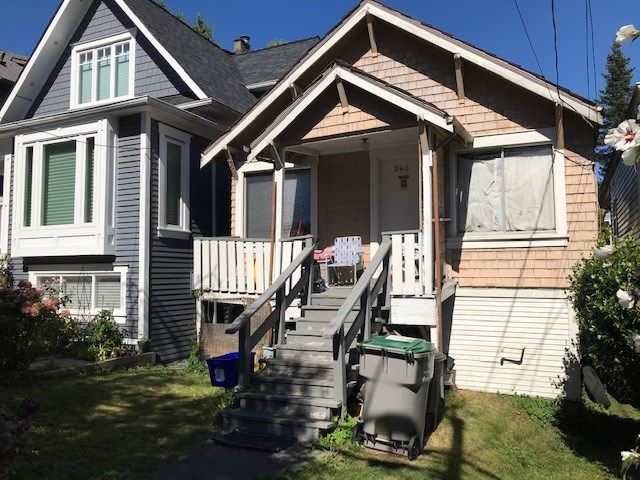 Main Photo: 341 E 26TH Avenue in Vancouver: Main House for sale (Vancouver East)  : MLS®# R2495883