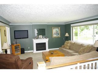 Photo 2: 2915 Pickford Rd in VICTORIA: Co Colwood Lake House for sale (Colwood)  : MLS®# 669069