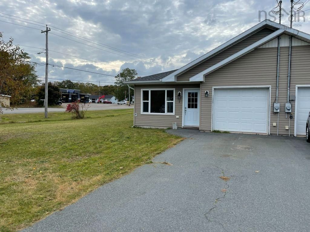 Main Photo: 7 Fairbanks Avenue in Greenwich: Kings County Residential for sale (Annapolis Valley)  : MLS®# 202224303