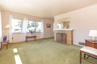 Photo 2: 2864 Dean Ave in Saanich: SE Camosun House for sale (Saanich East)  : MLS®# 879497