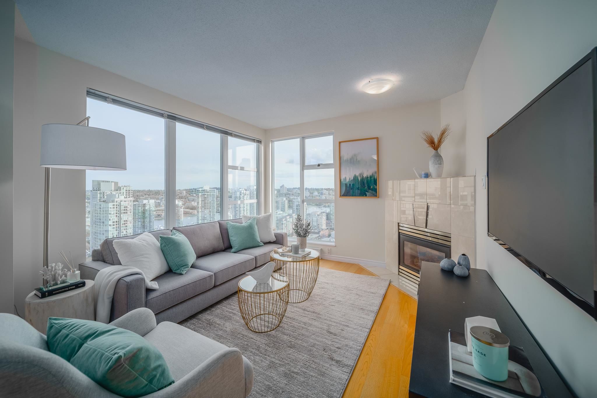 Main Photo: 3207 939 HOMER Street in Vancouver: Yaletown Condo for sale in "The Pinnacle" (Vancouver West)  : MLS®# R2689383