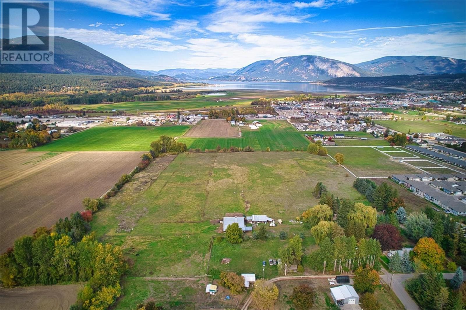 Main Photo: 1341 20 Avenue SW in Salmon Arm: Vacant Land for sale : MLS®# 10286879