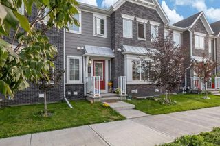 Photo 2: 63 Yorkville Avenue SW in Calgary: Yorkville Row/Townhouse for sale : MLS®# A2080351