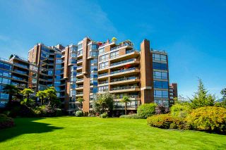 Photo 4: 108 1450 PENNYFARTHING Drive in Vancouver: False Creek Condo for sale in "HARBOUR COVE" (Vancouver West)  : MLS®# R2459679