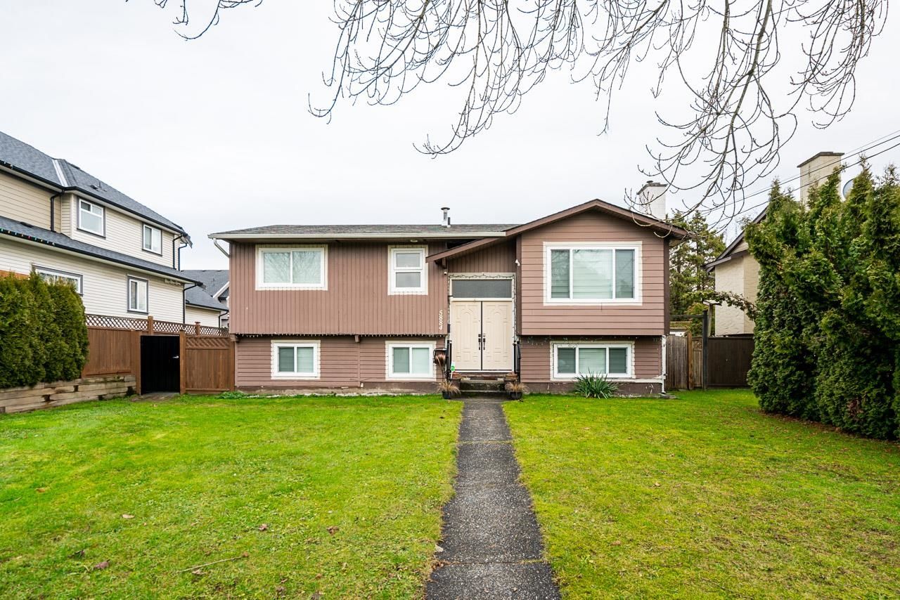 Main Photo: 5884 184 Street in Surrey: Cloverdale BC House for sale (Cloverdale)  : MLS®# R2646643