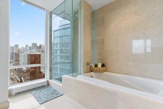 Photo 13: 2306 8 SMITHE Mews in Vancouver: Yaletown Condo for sale in "Flagship" (Vancouver West)  : MLS®# R2859504